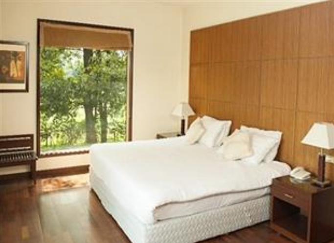 The Ocean Pearl Retreat Hotel New Delhi Bagian luar foto