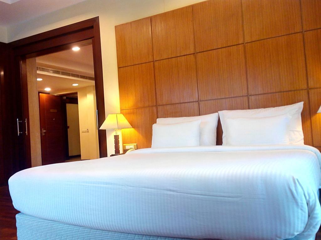 The Ocean Pearl Retreat Hotel New Delhi Bagian luar foto