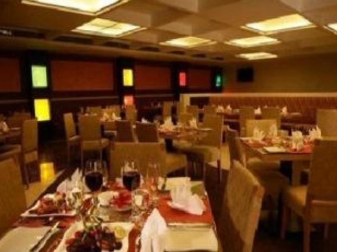 The Ocean Pearl Retreat Hotel New Delhi Bagian luar foto