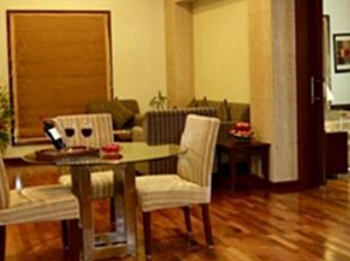The Ocean Pearl Retreat Hotel New Delhi Bagian luar foto