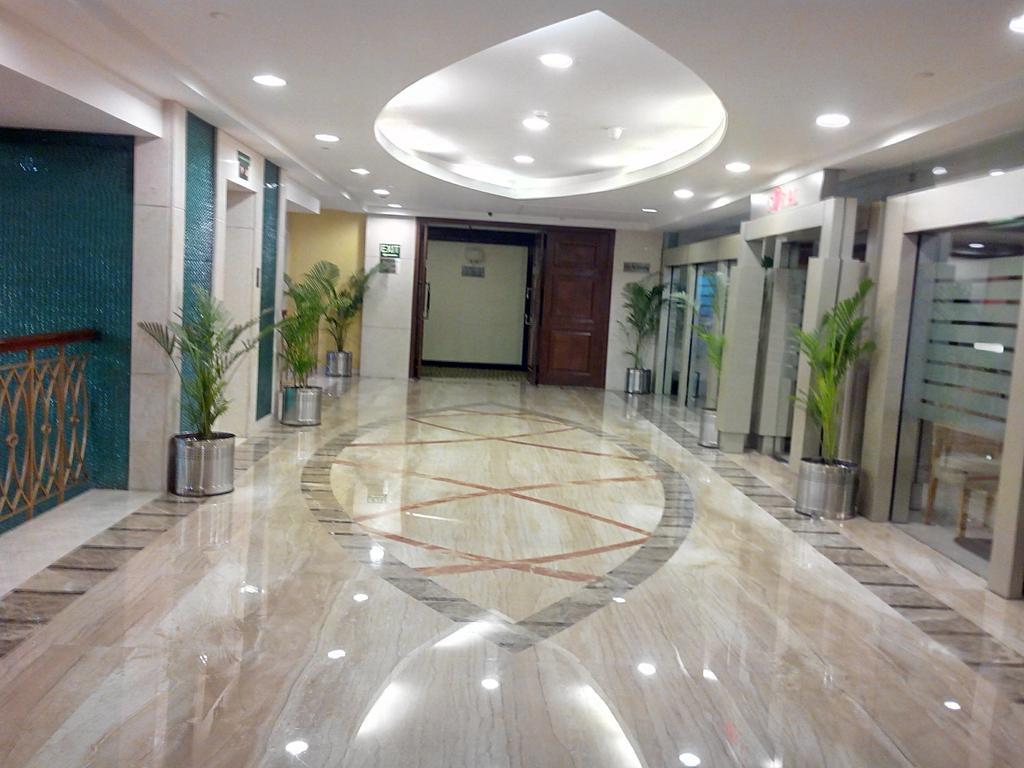 The Ocean Pearl Retreat Hotel New Delhi Bagian luar foto