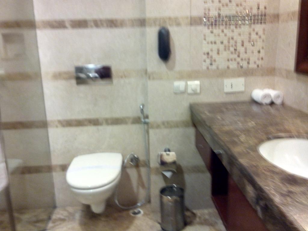 The Ocean Pearl Retreat Hotel New Delhi Bagian luar foto