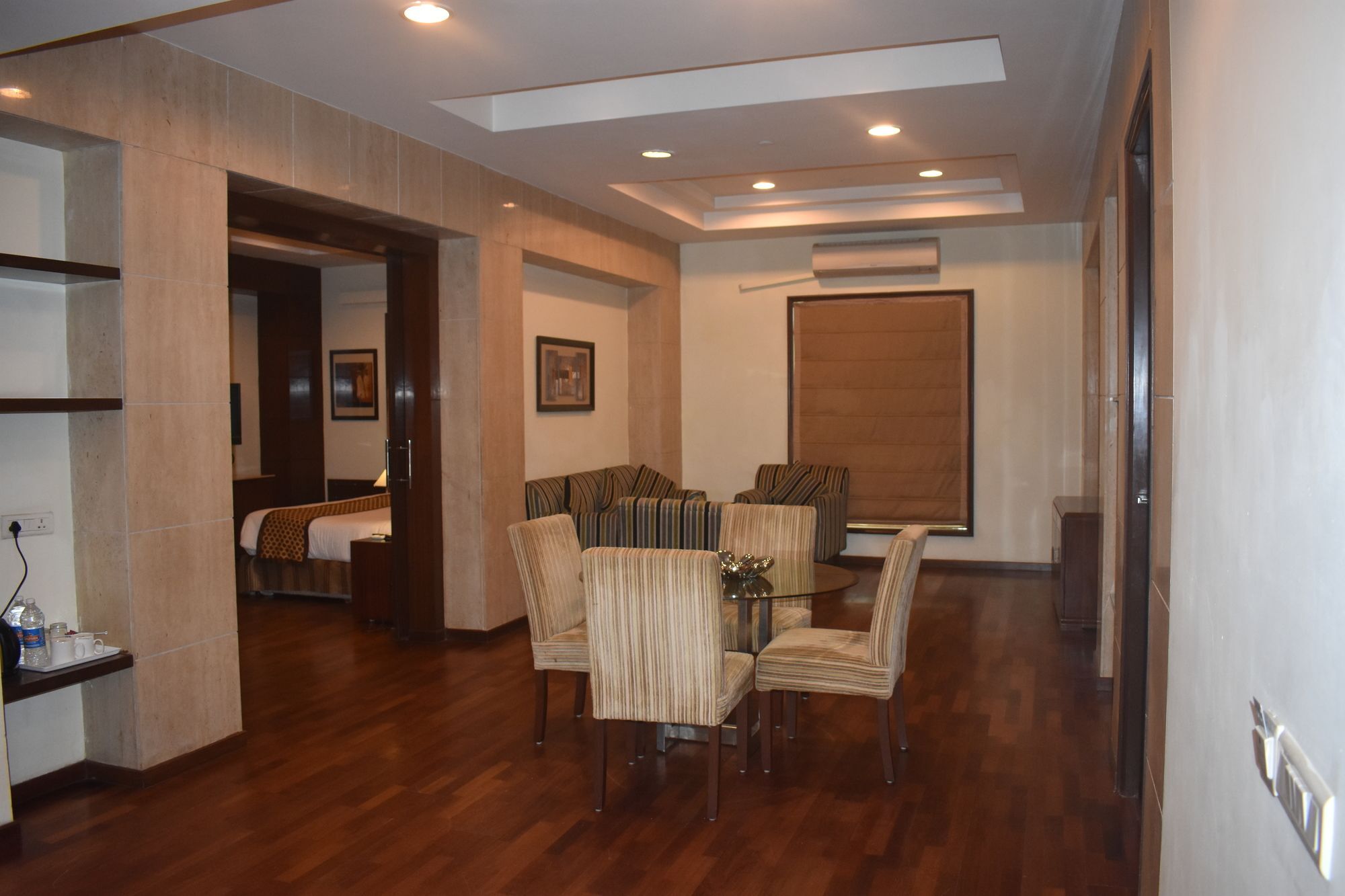 The Ocean Pearl Retreat Hotel New Delhi Bagian luar foto