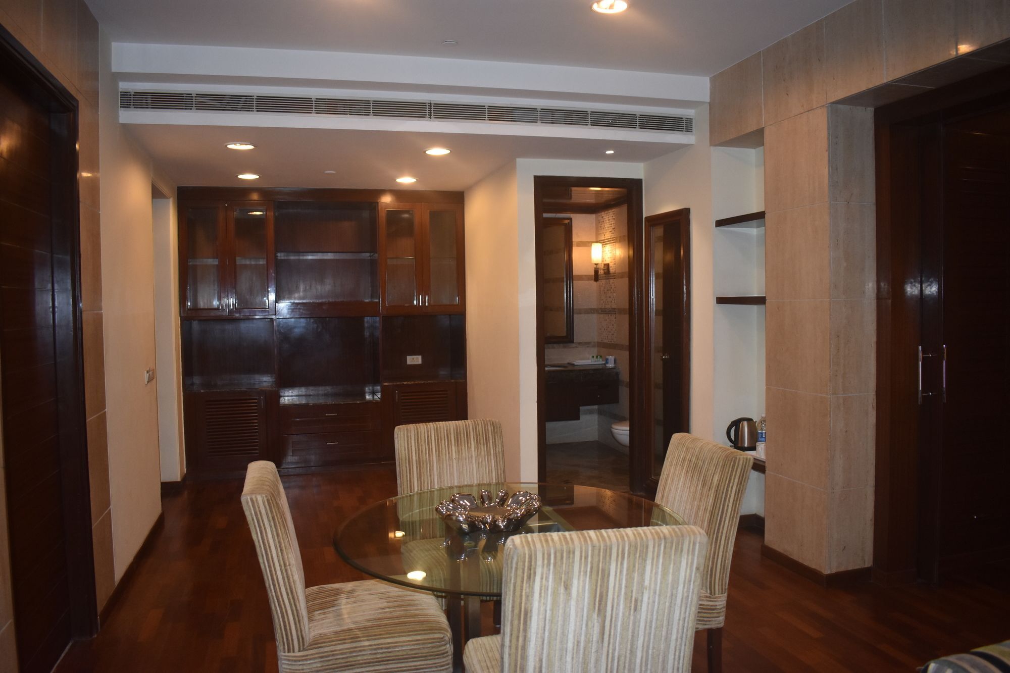 The Ocean Pearl Retreat Hotel New Delhi Bagian luar foto