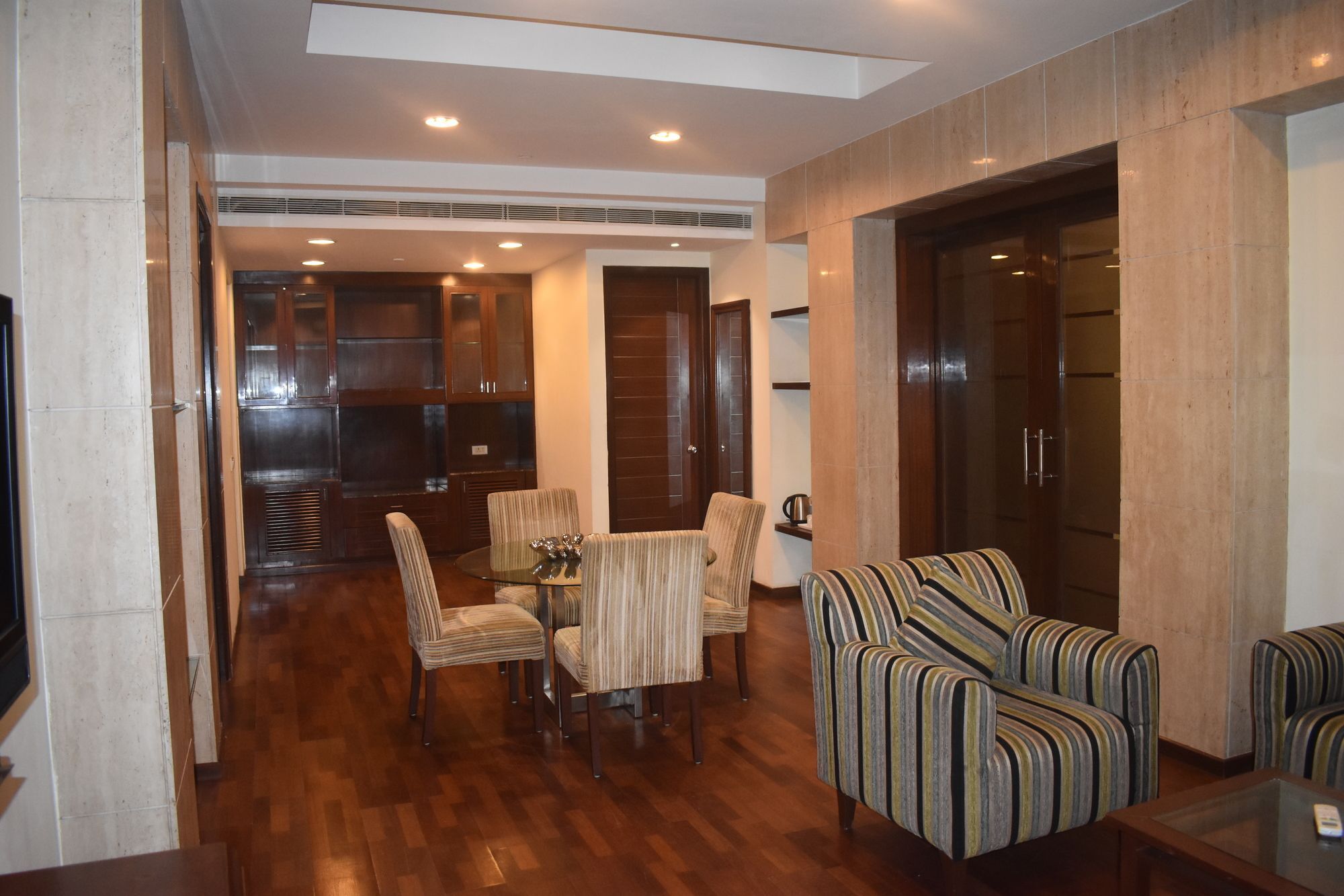The Ocean Pearl Retreat Hotel New Delhi Bagian luar foto